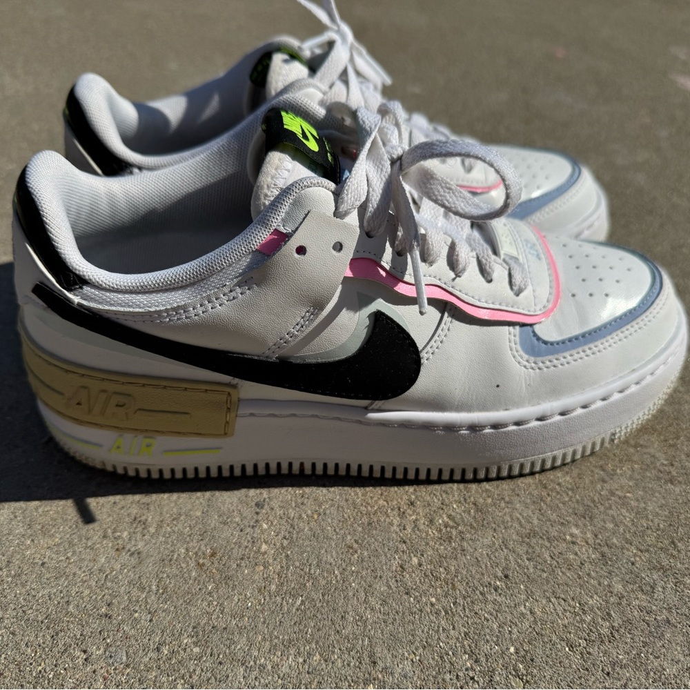 Nike Women's Sneakers - White, Black, Pink, Yellow